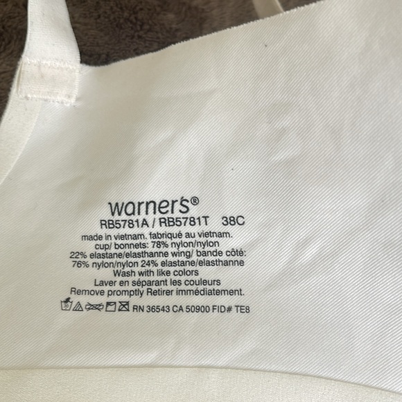 Warner’s Full Coverage Bra with Additional Support under Arms, Size 38C. - Picture 3 of 4